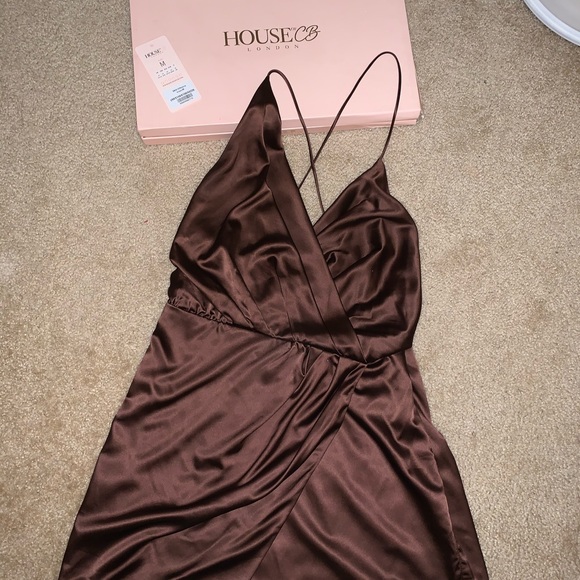 House of CB helaina satin dress - Picture 3 of 5